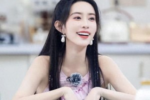 孟子义金色长裙惊艳成都 95后小花逆袭蜕变