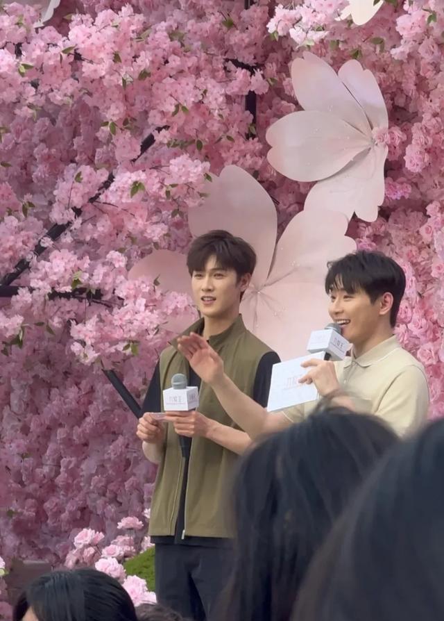 李昀锐粉丝见面会现场