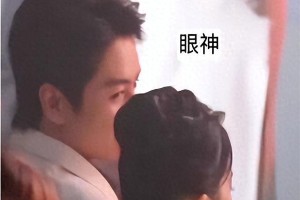 刘亦菲陈晓颁奖礼互动甜蜜，离婚后状态回春